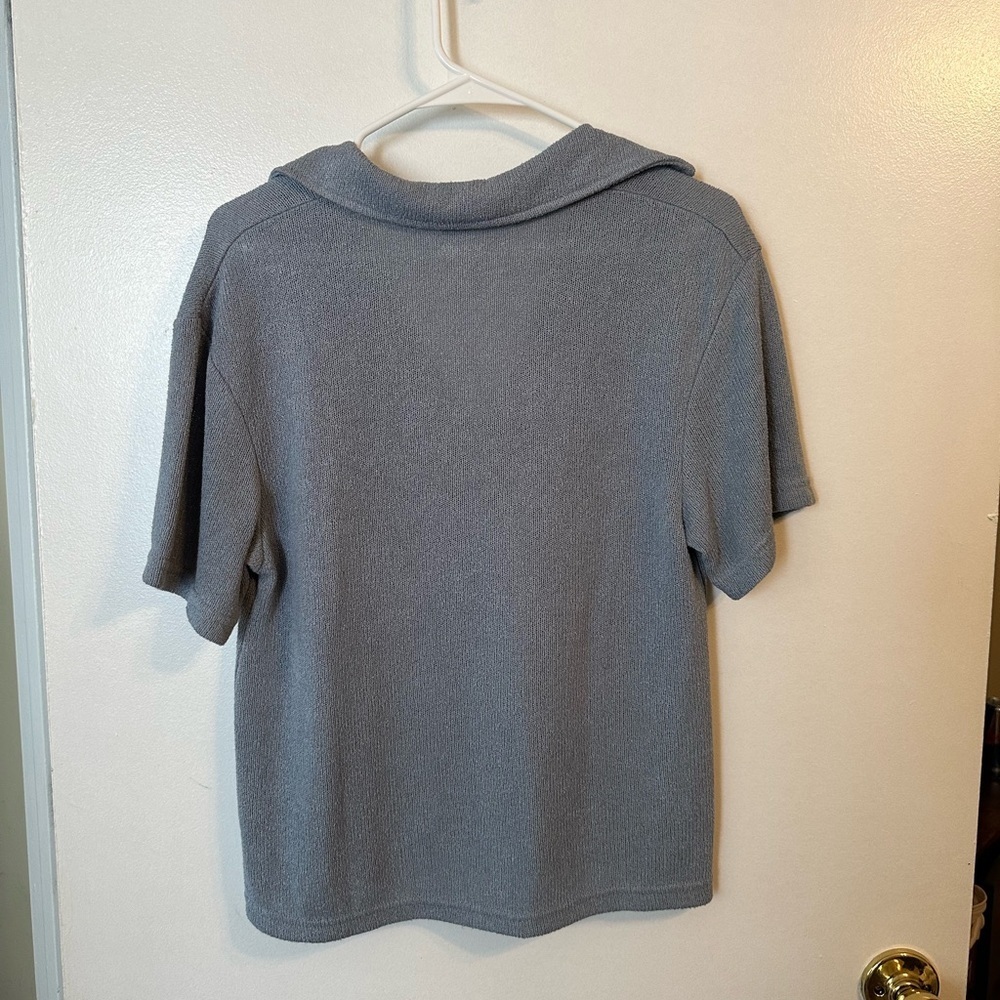 H&M Collared Top - Picture 2 of 3